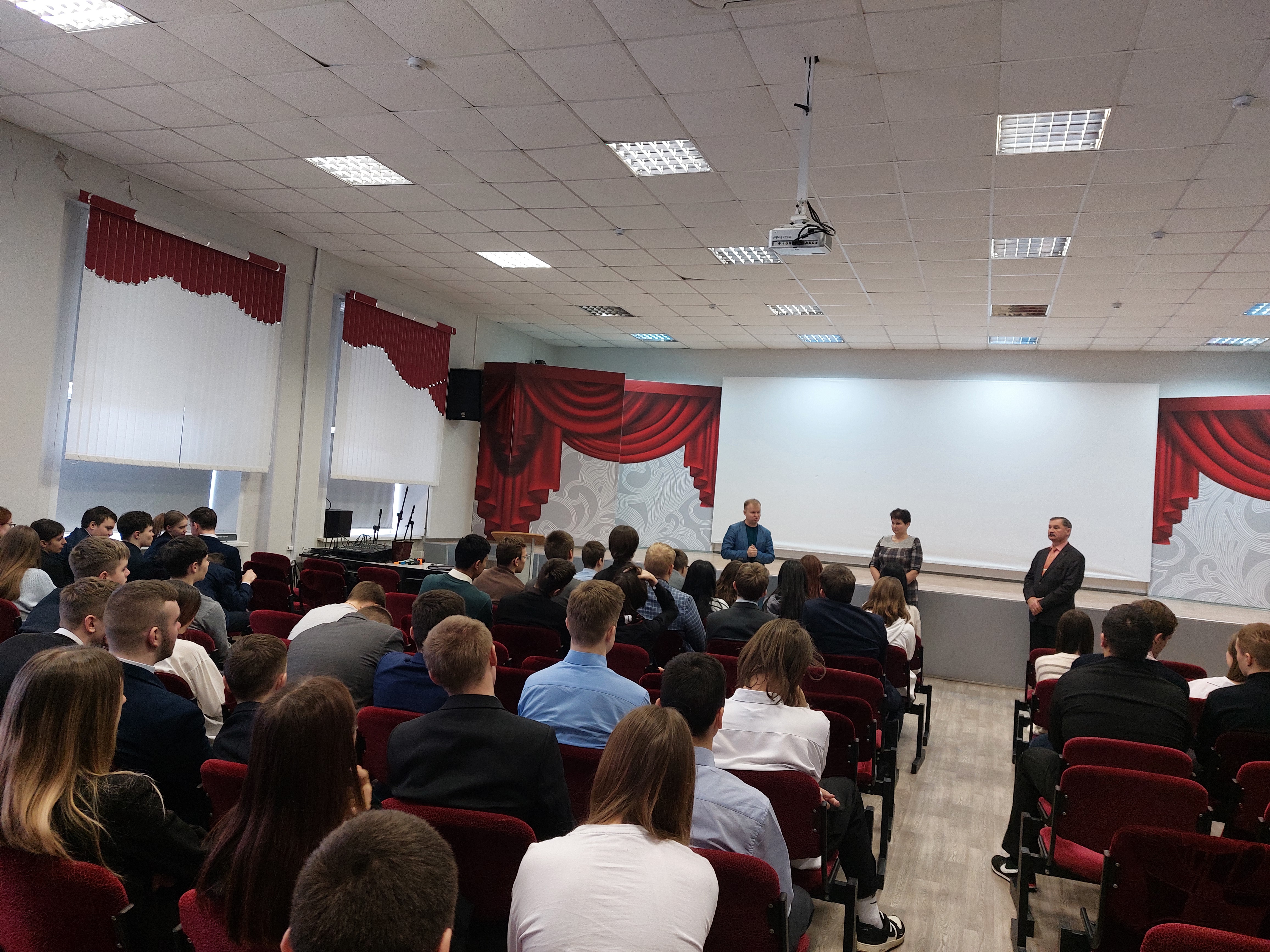 Встреча учащихся 9- 11 классов с представителями Малоярославецкой районной Коллегии адвокатов.