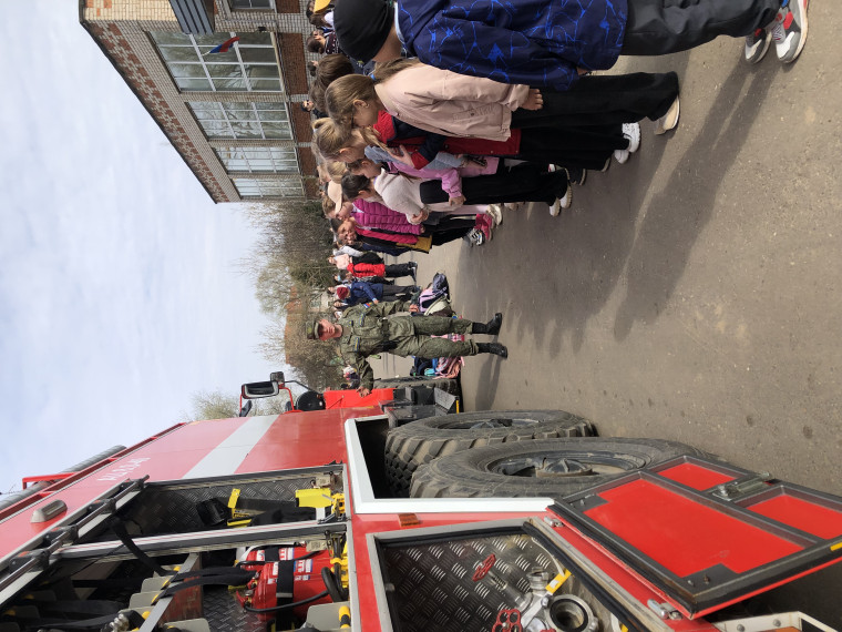 Учебная пожарная эвакуация в школе.